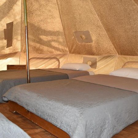 Camping Oliana 외부 사진