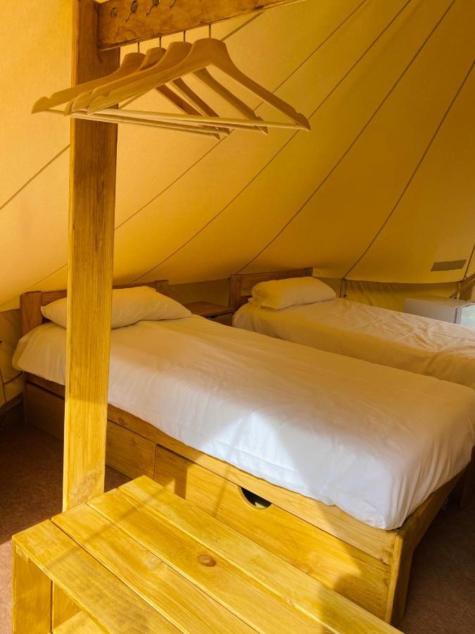 Camping Oliana 외부 사진