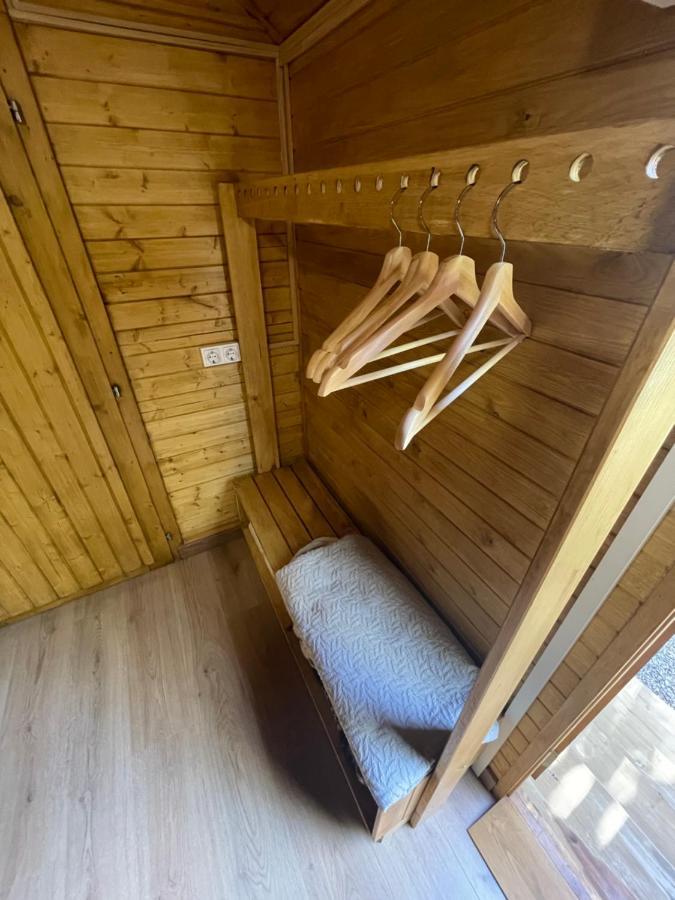 Camping Oliana 외부 사진