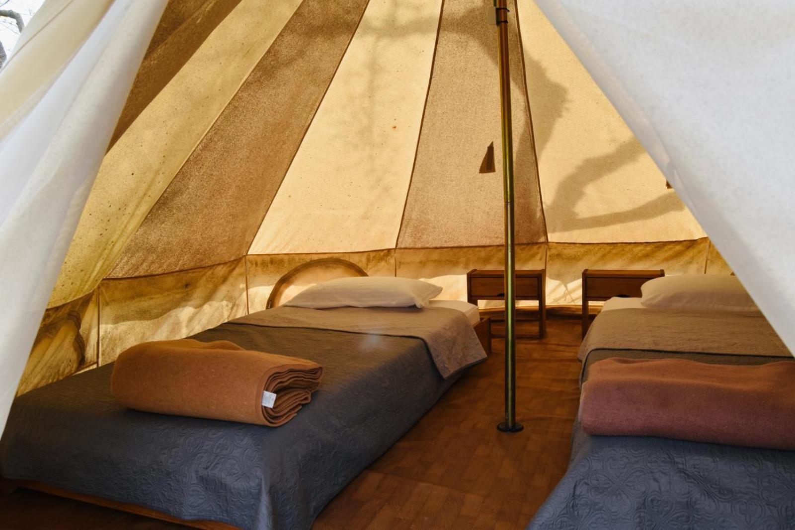 Camping Oliana 외부 사진
