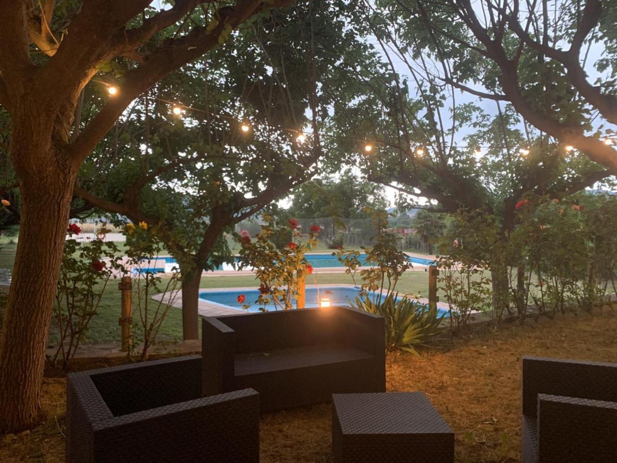Camping Oliana 외부 사진